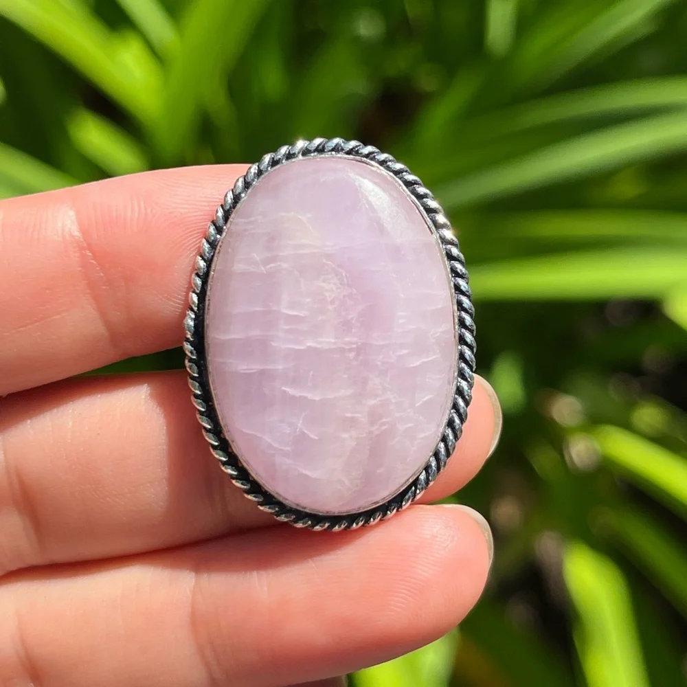 Size 8.5 925‎ silver plated Flashy Kunzite Ring